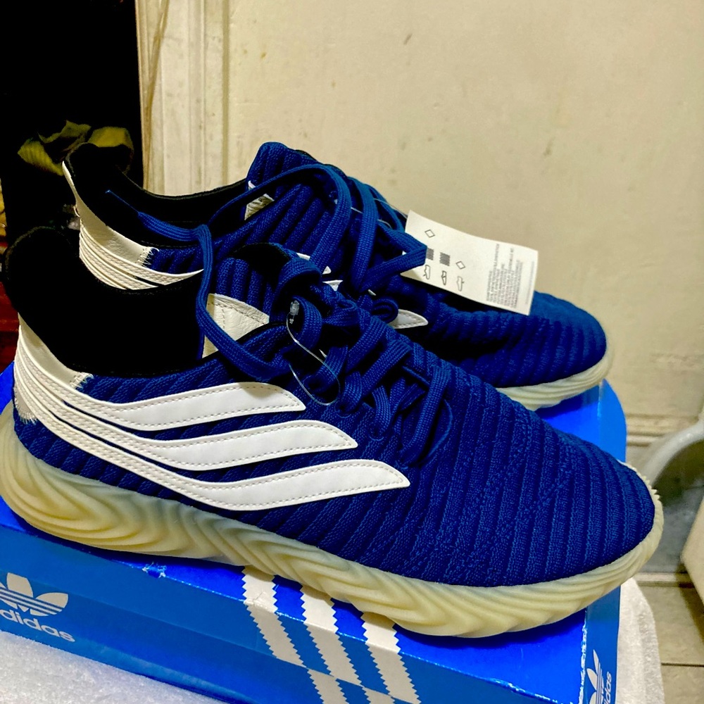 Adidas Sobakov size 11 blue and super comfortable